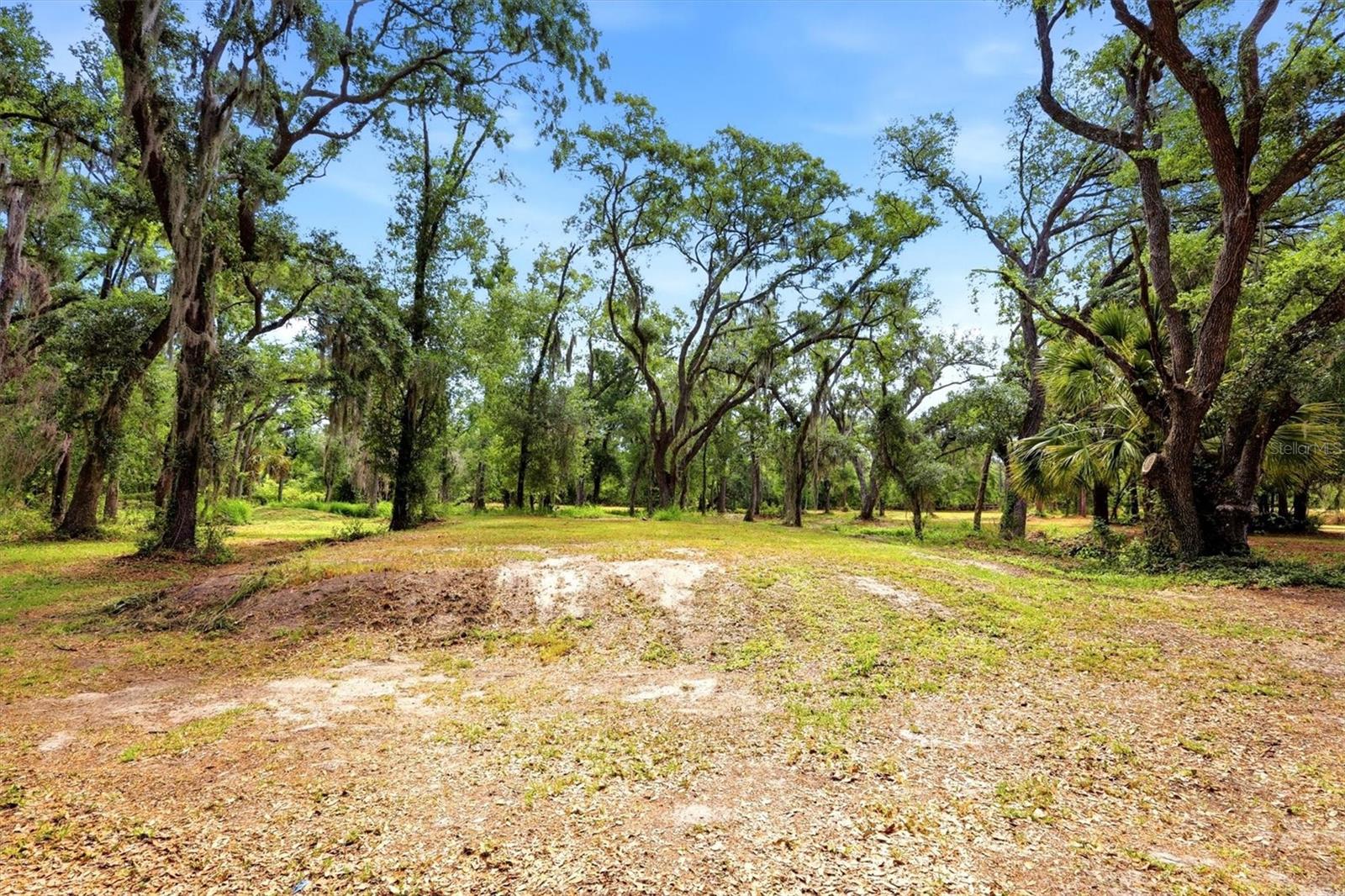 POMELLO PARK CONTINUED - Land