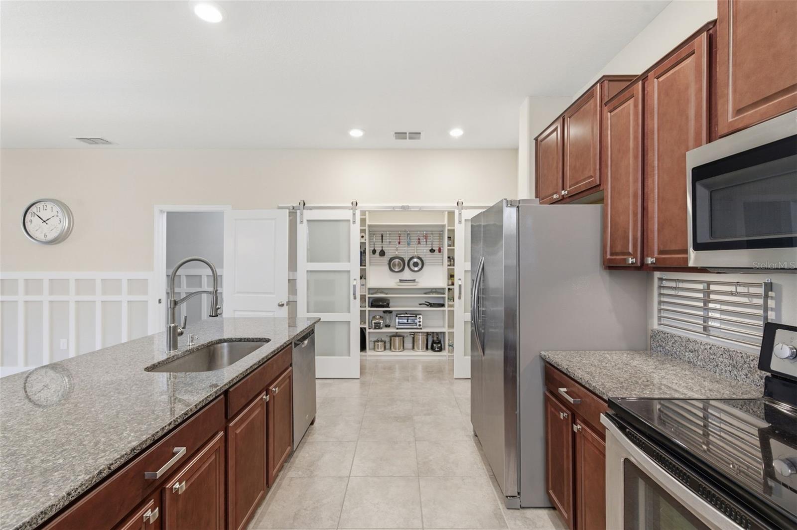 RIVERVIEW LAKES - Residential