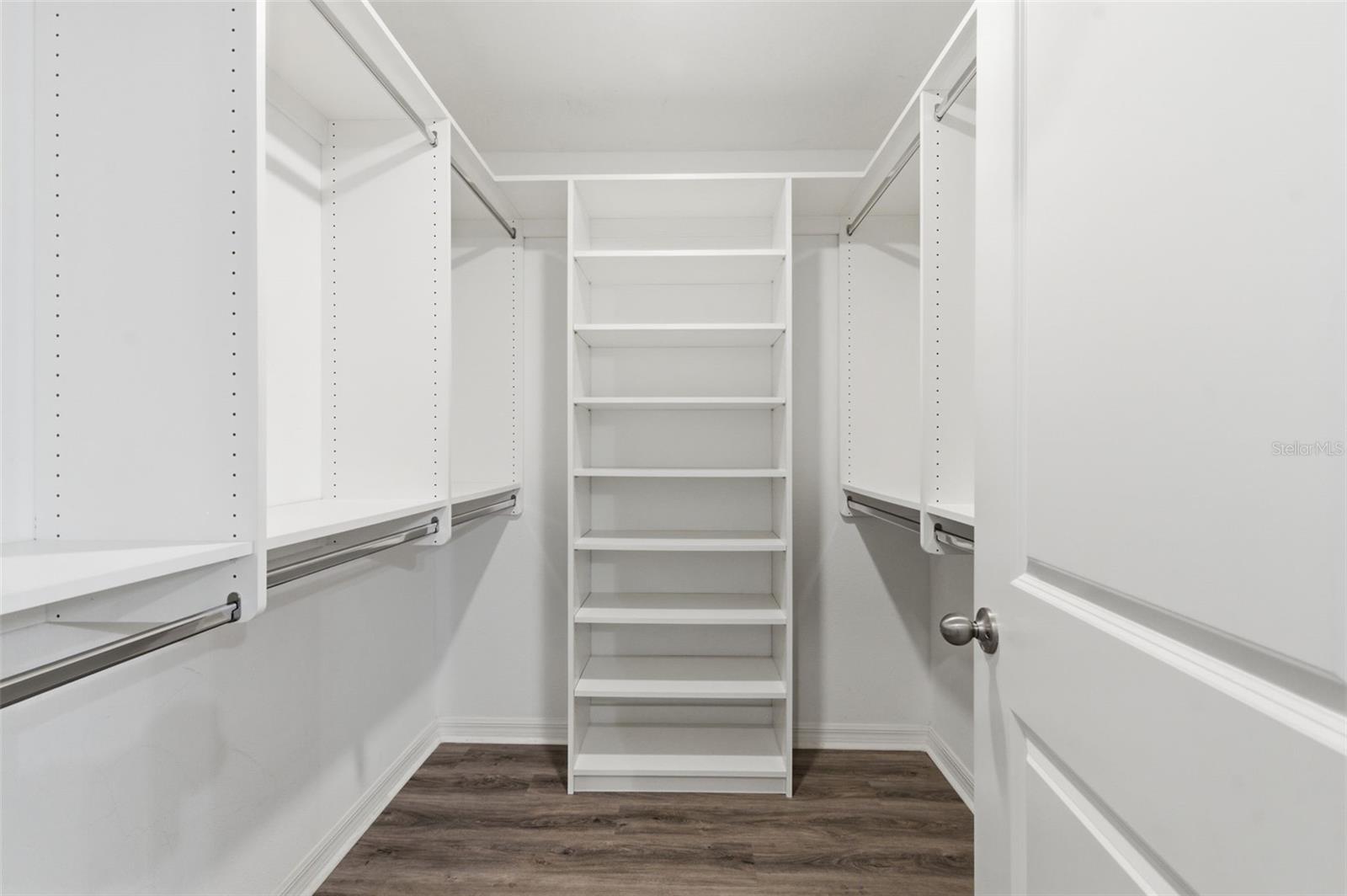 RIVERVIEW LAKES - Residential