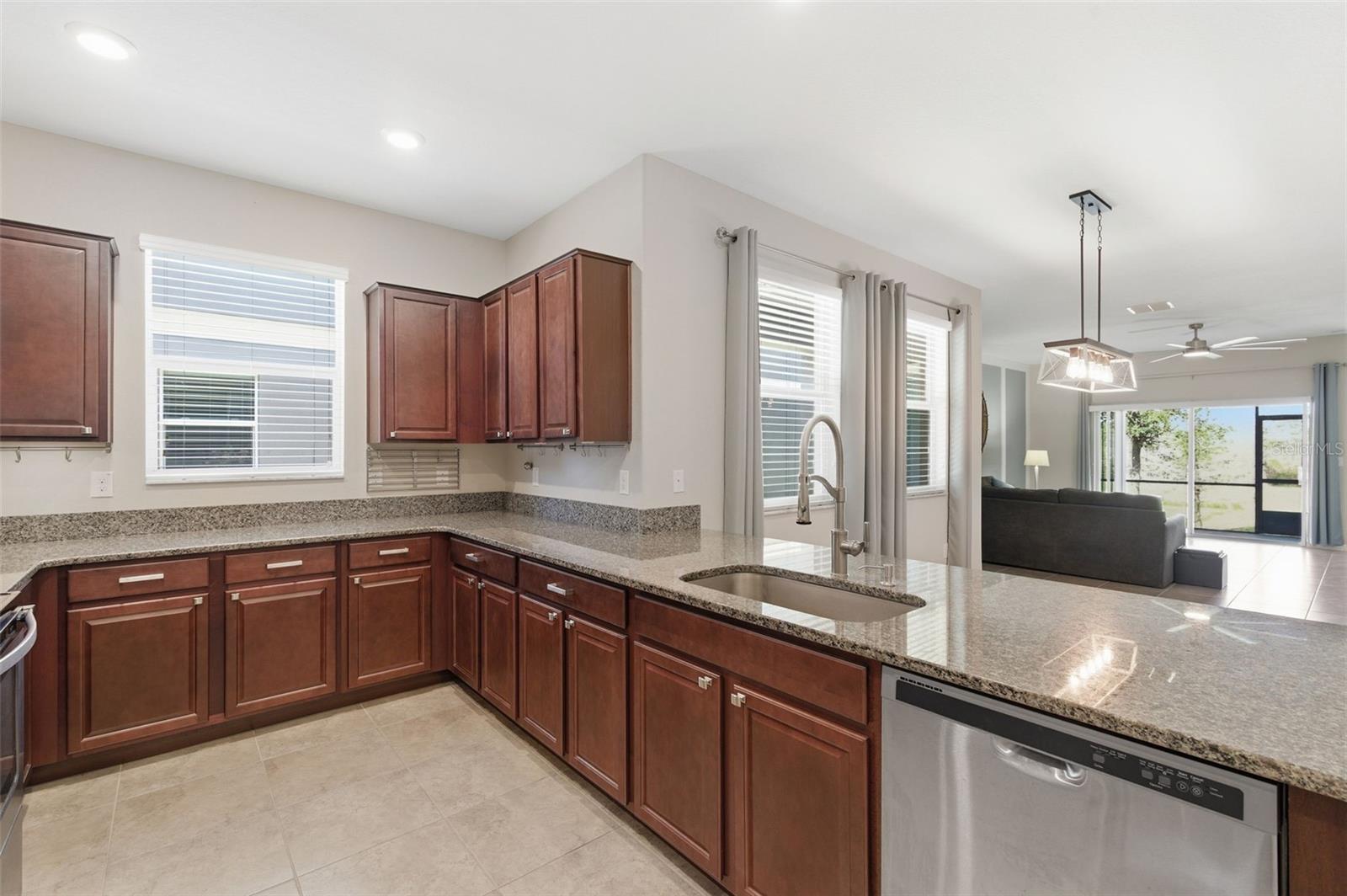 RIVERVIEW LAKES - Residential