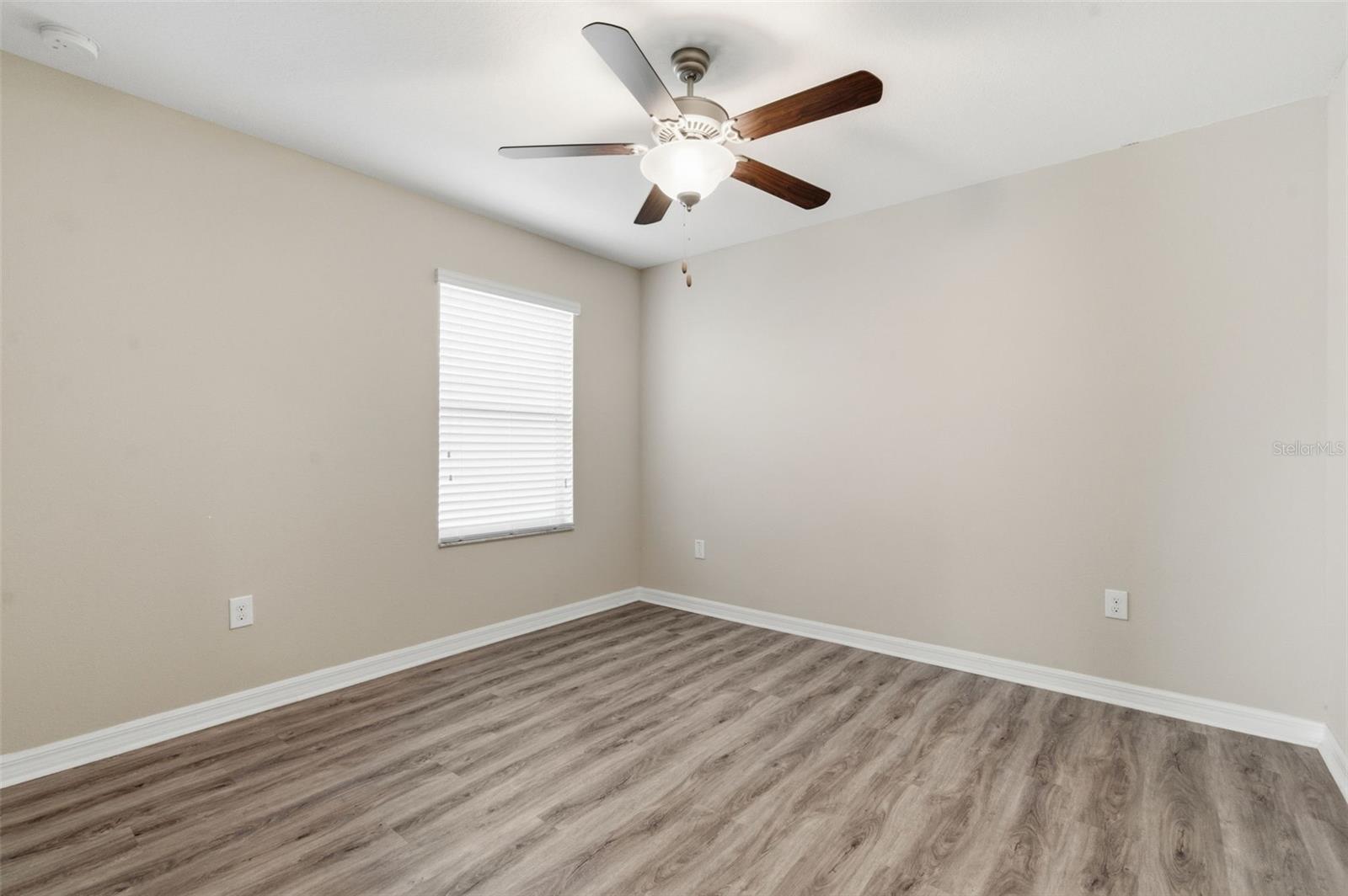 RIVERVIEW LAKES - Residential