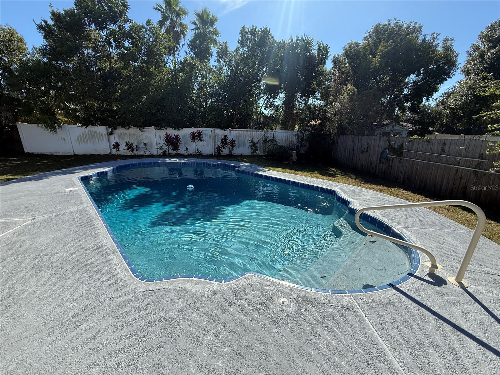 HOWELL ESTATES REP - Residential Lease