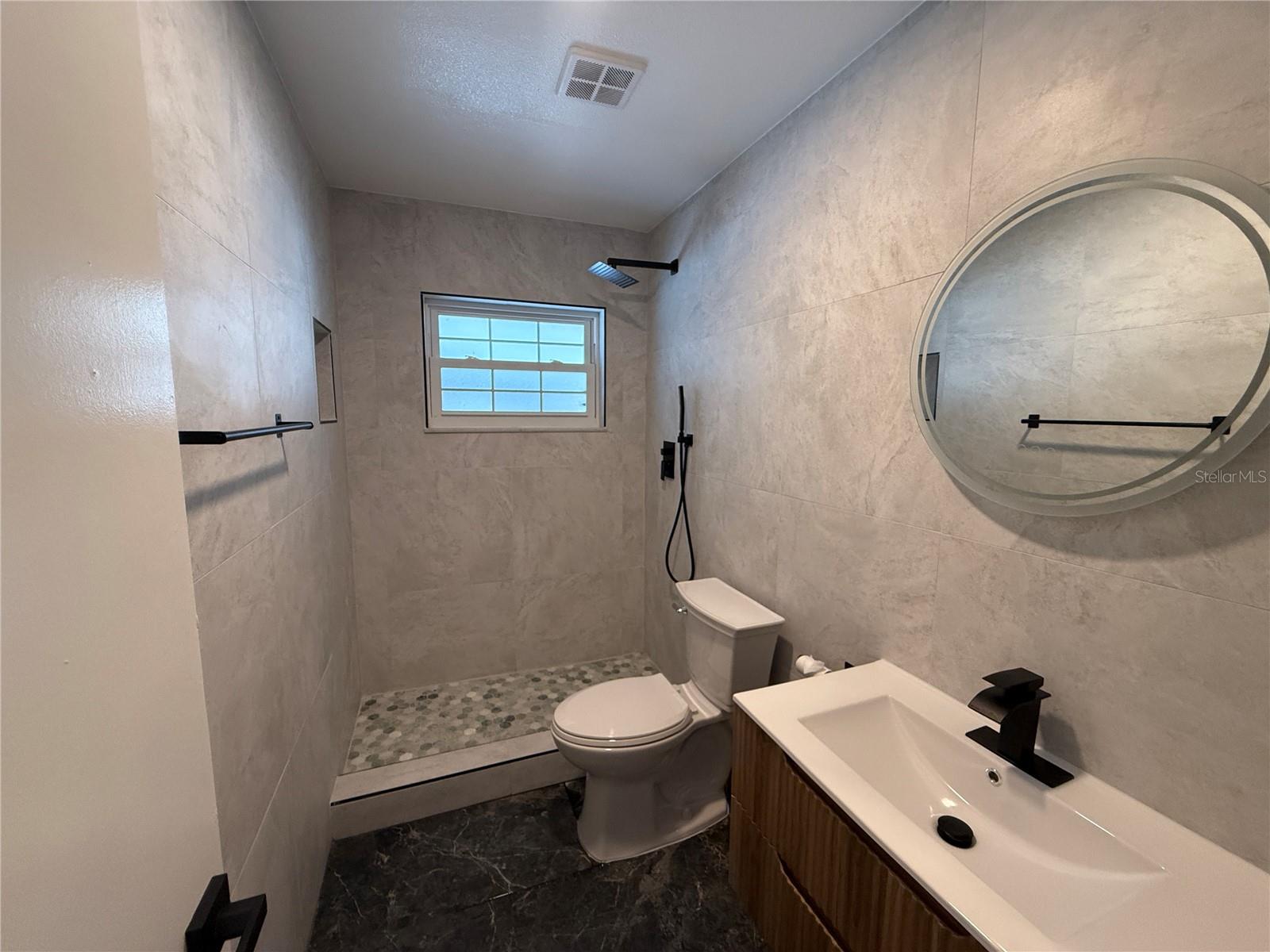 HOWELL ESTATES REP - Residential Lease