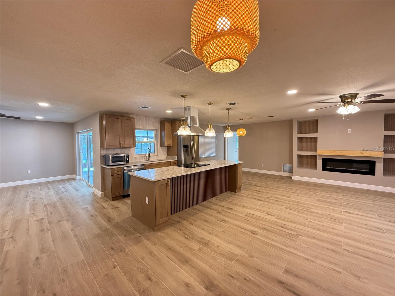 HOWELL ESTATES REP - Residential Lease