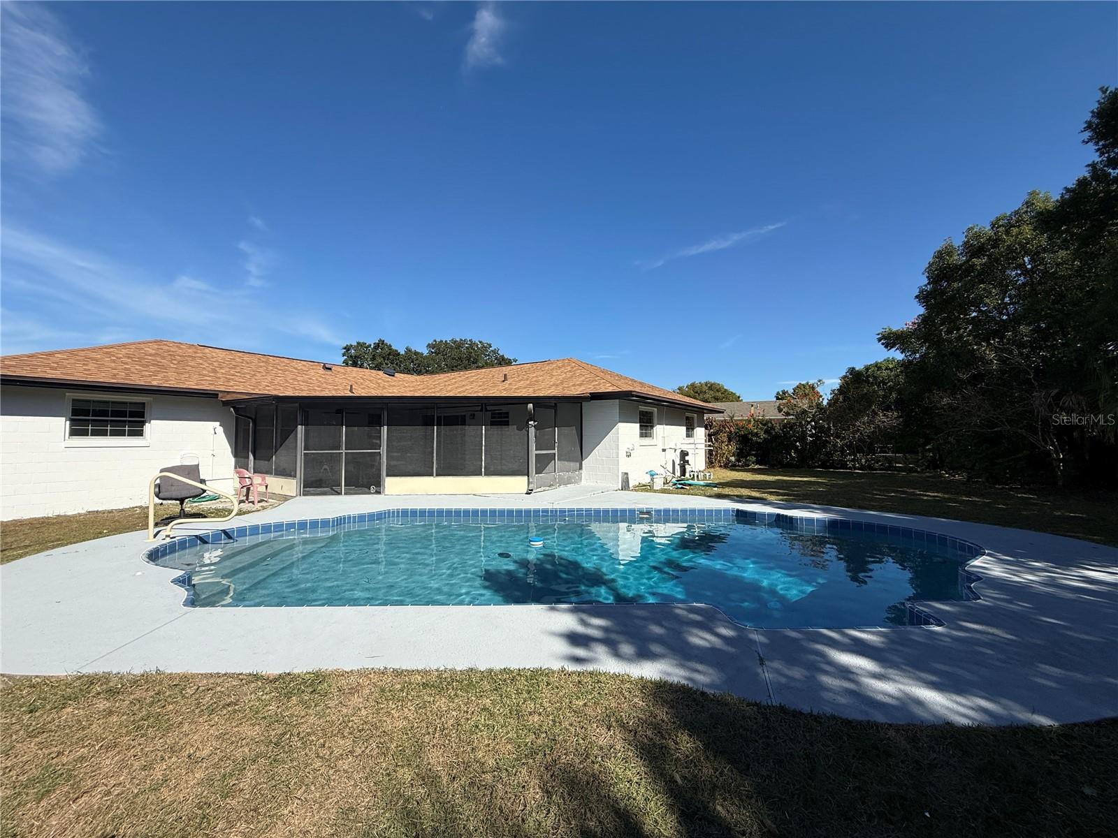 HOWELL ESTATES REP - Residential Lease