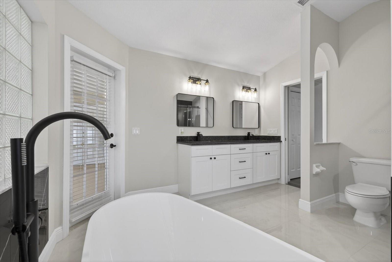 EAST LINDEN ESTATE - Residential