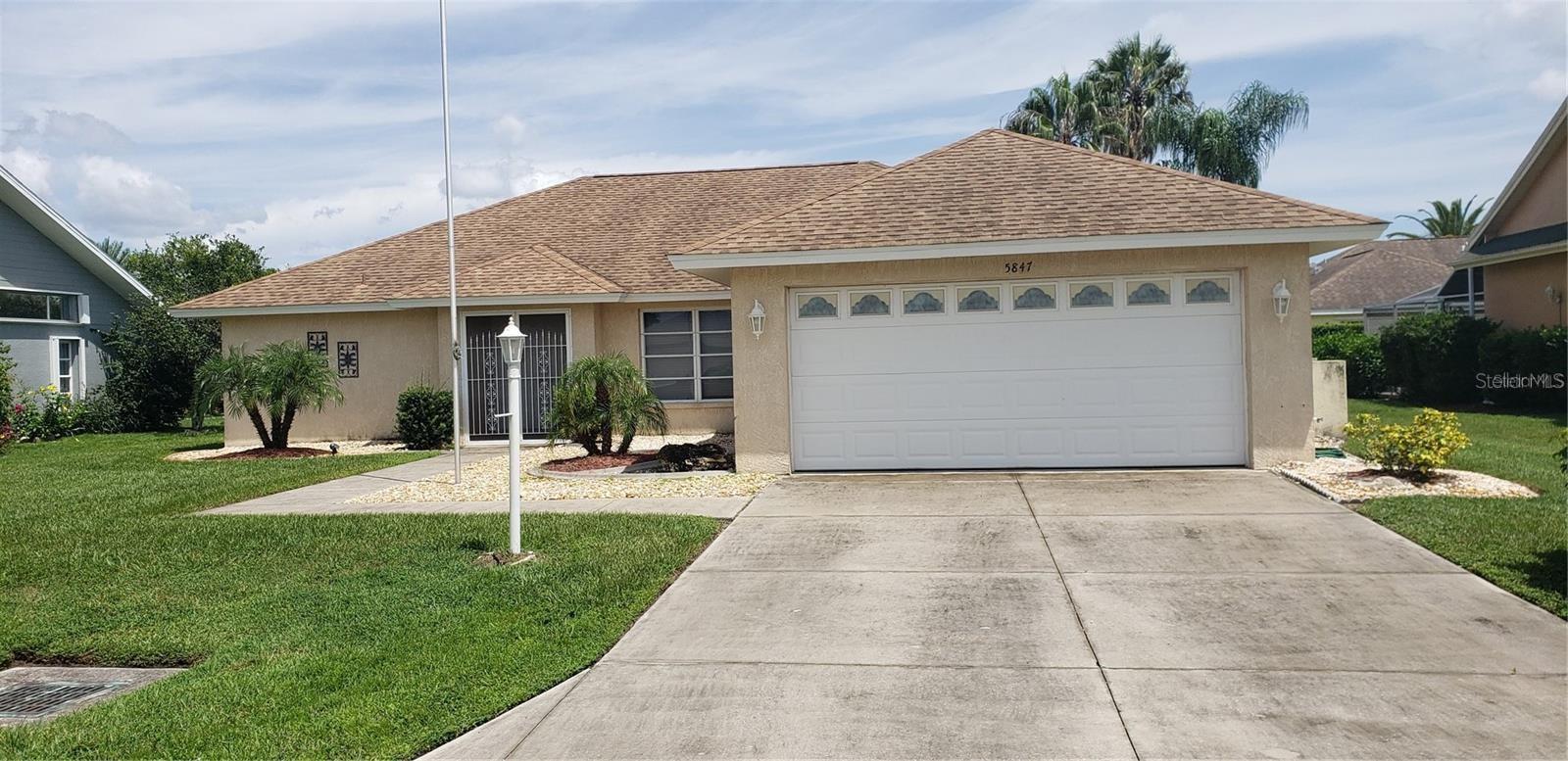 Annual rental unfurnished in community of Gulf View Estates in Venice. This is a bright and clean 3bedrom, 2 bath home with beautiful vinyl plank flooring. Specious master bedroom, with King size bed and nice size bathroom. Good sized kitchen with ample cabinetry, eating area with sliding glass door to the lanai. For long term rental the owner is willing to take the furniture away. Cathedral ceilings covered Lanai. Beautiful neighborhood. 10 min drive to Manasota Beach. Close to shopping. Make an appointment to see it before its gone.