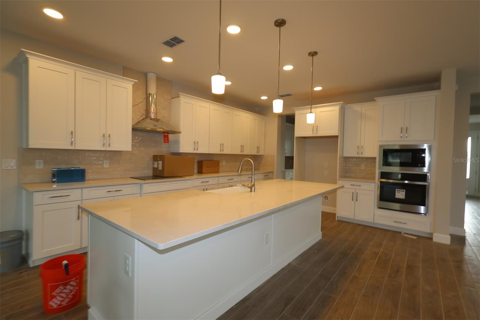 2568 HAWKS OVERLOOK