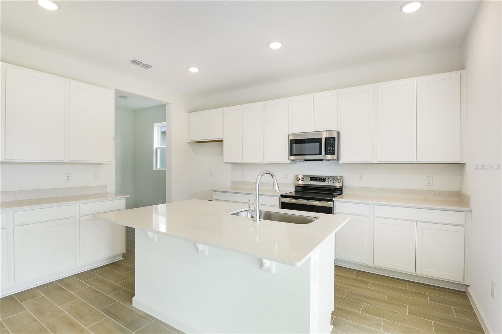 334 ALEXANDRITE STREET