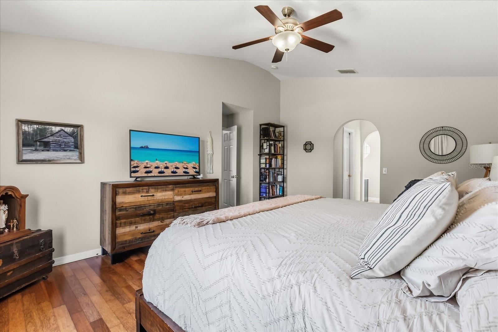 GREATER COUNTRY ESTATES - Residential