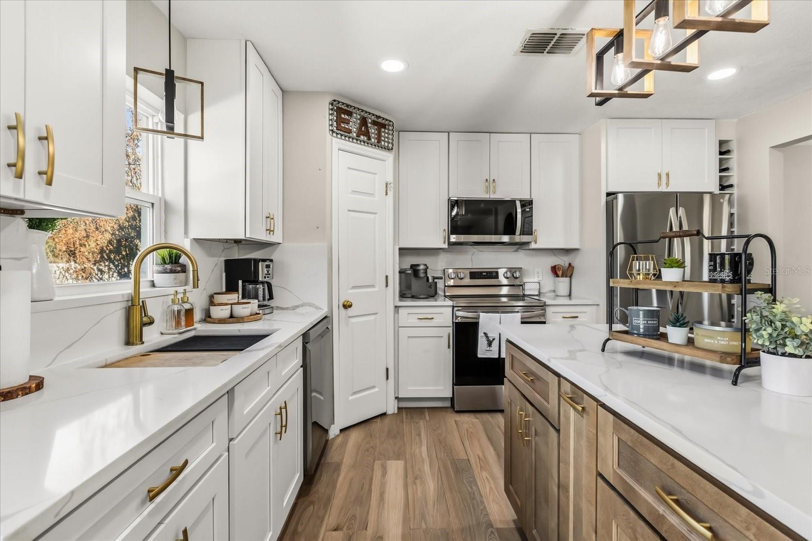 GREATER COUNTRY ESTATES - Residential