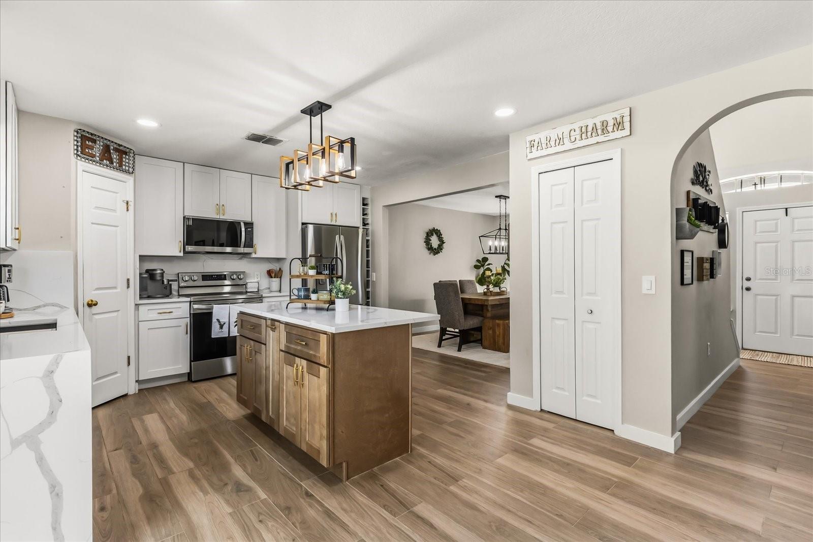 GREATER COUNTRY ESTATES - Residential