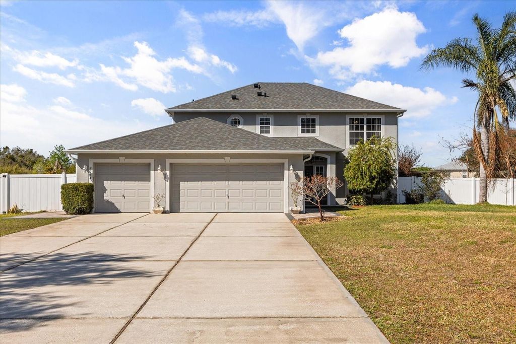 Photo of 7554 Lake Andrea Circle, Mount Dora, FL 32757 (MLS # O6386660)
