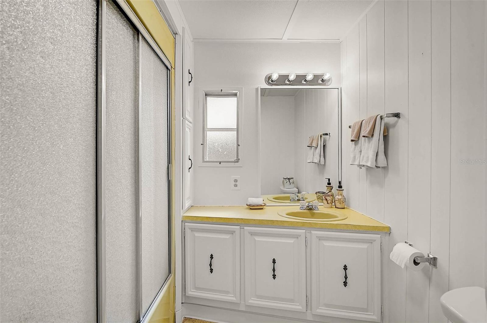 VENETIAN ESTATES - Residential