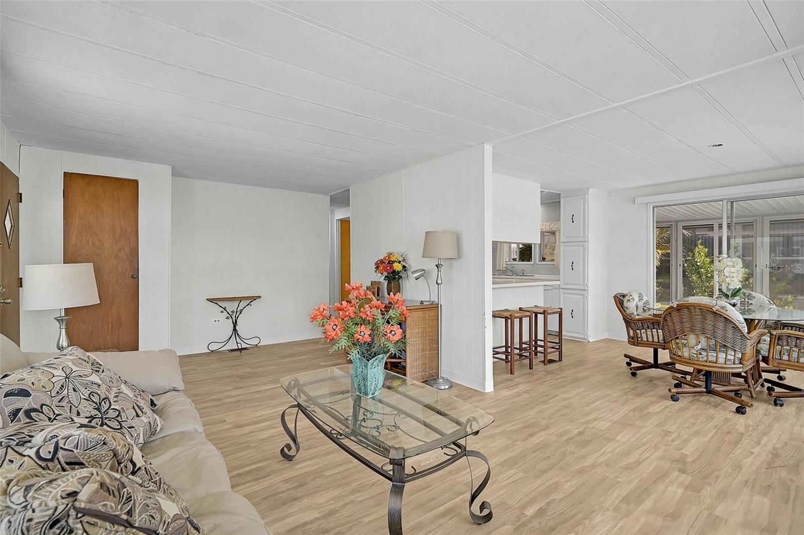 VENETIAN ESTATES - Residential