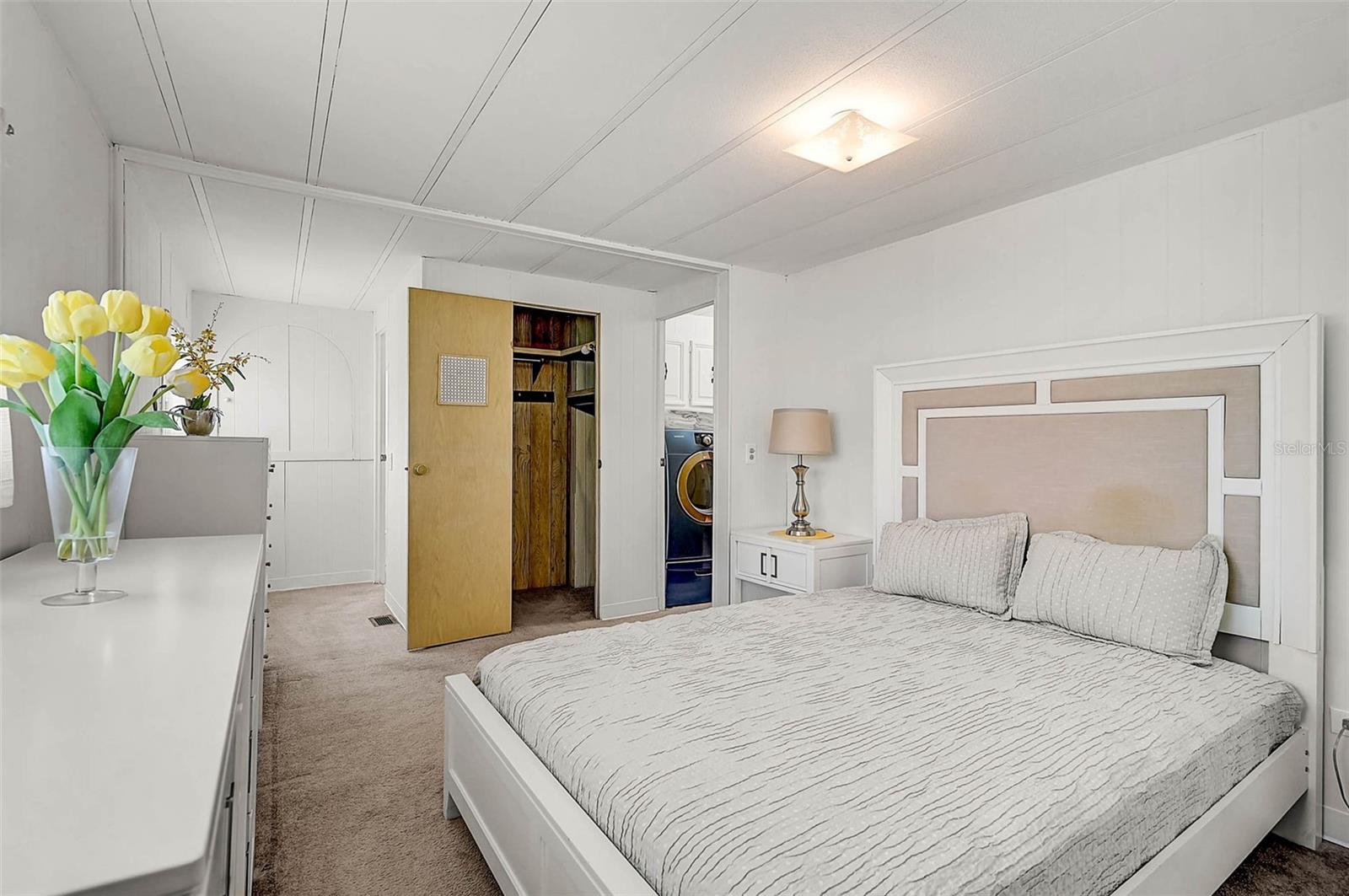 VENETIAN ESTATES - Residential