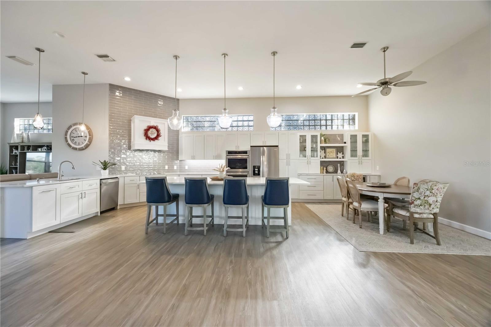 VENICE GOLF & COUNTRY CLUB - Residential