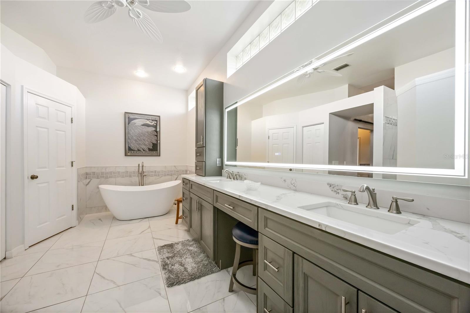 VENICE GOLF & COUNTRY CLUB - Residential