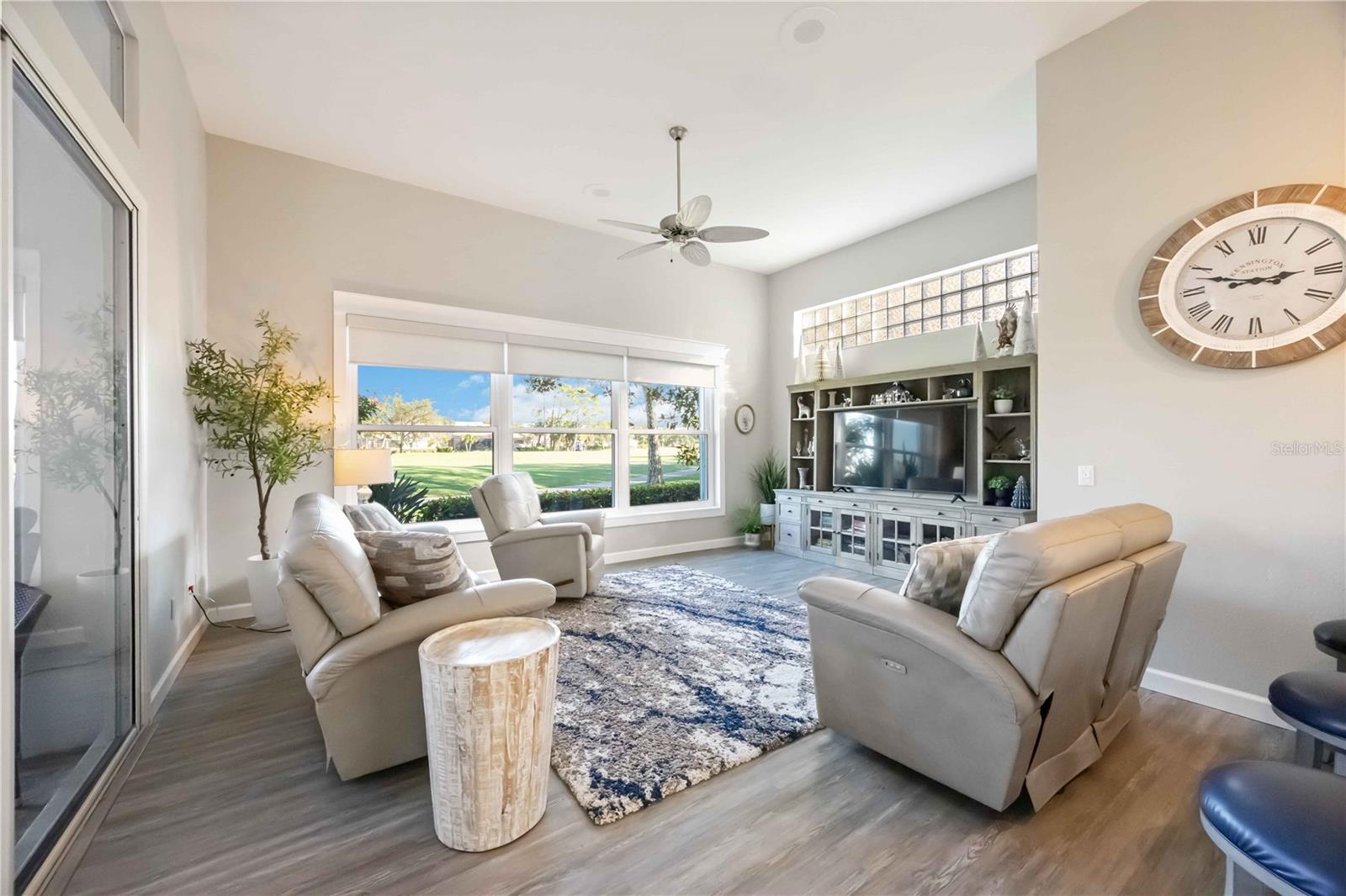 VENICE GOLF & COUNTRY CLUB - Residential