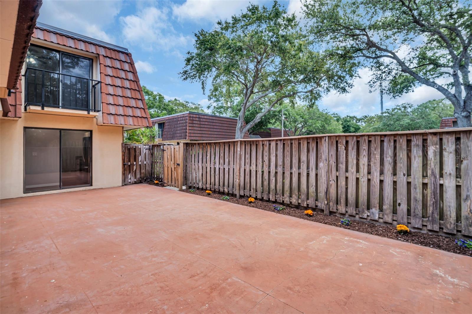 714 1ST COURT