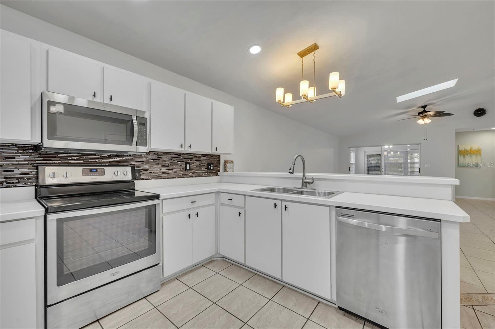 3817 GROVE VIEW LANE