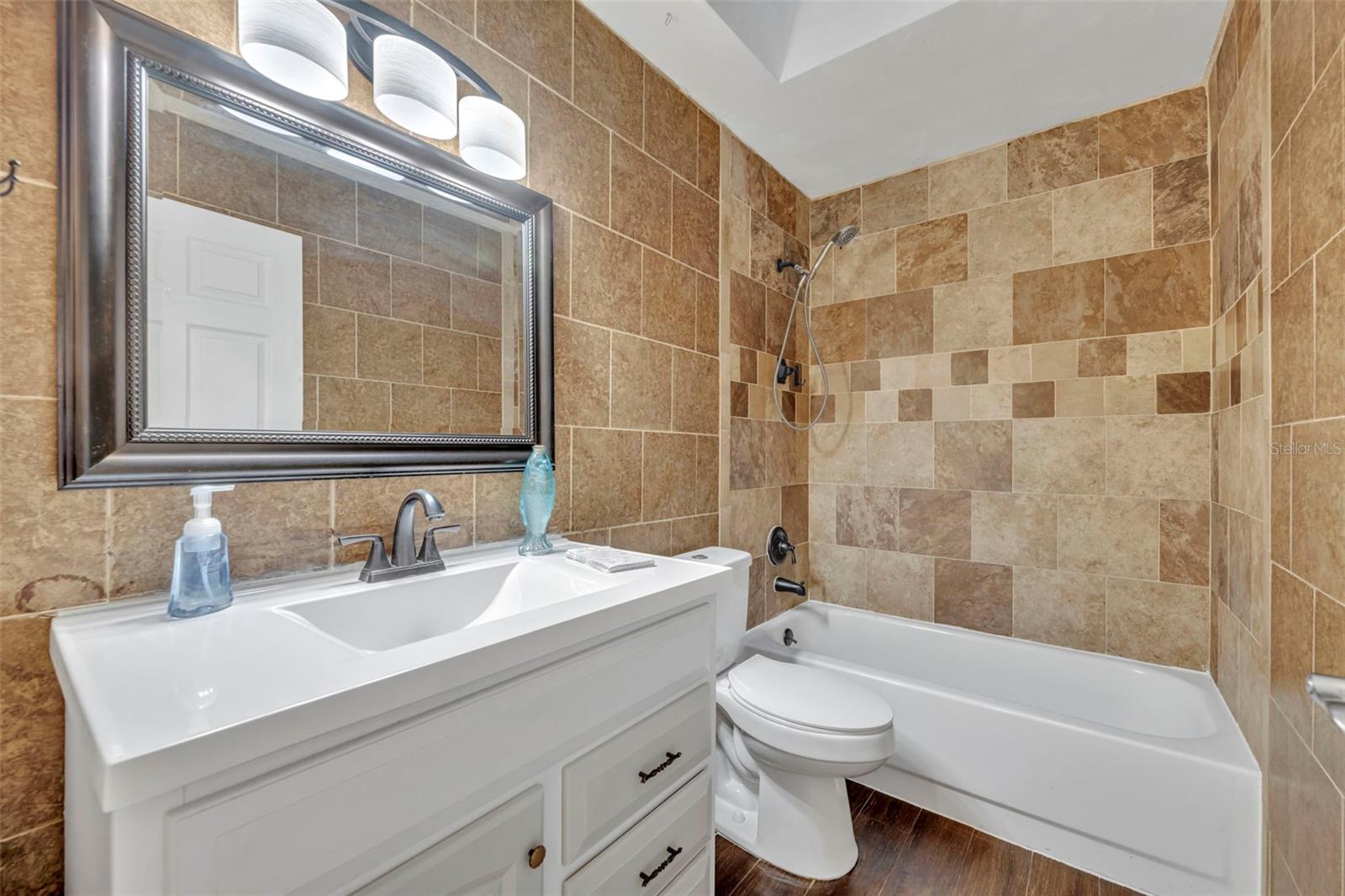 GROVES PH D - Residential