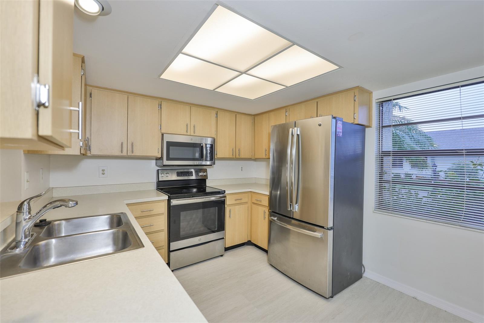 HIGHGATE IV CONDO - Residential