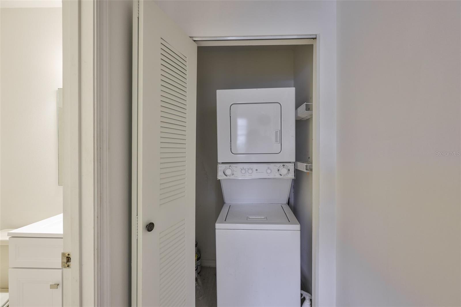 HIGHGATE IV CONDO - Residential