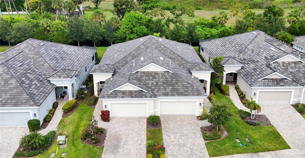 Photo of 2965 Trustee Avenue, Sarasota, FL 34243 (MLS # A4666393)
