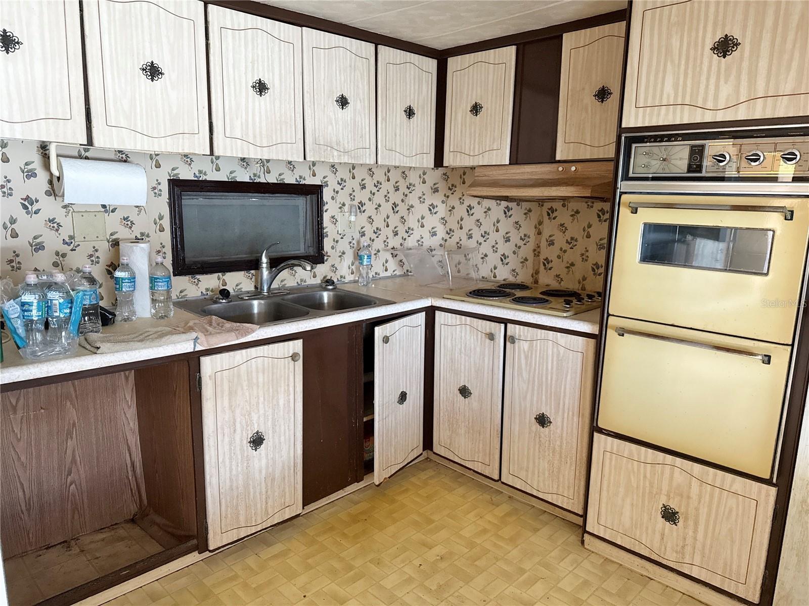 MOBEL AMERICANA MOBILE HOME PARK UNREC - Residential