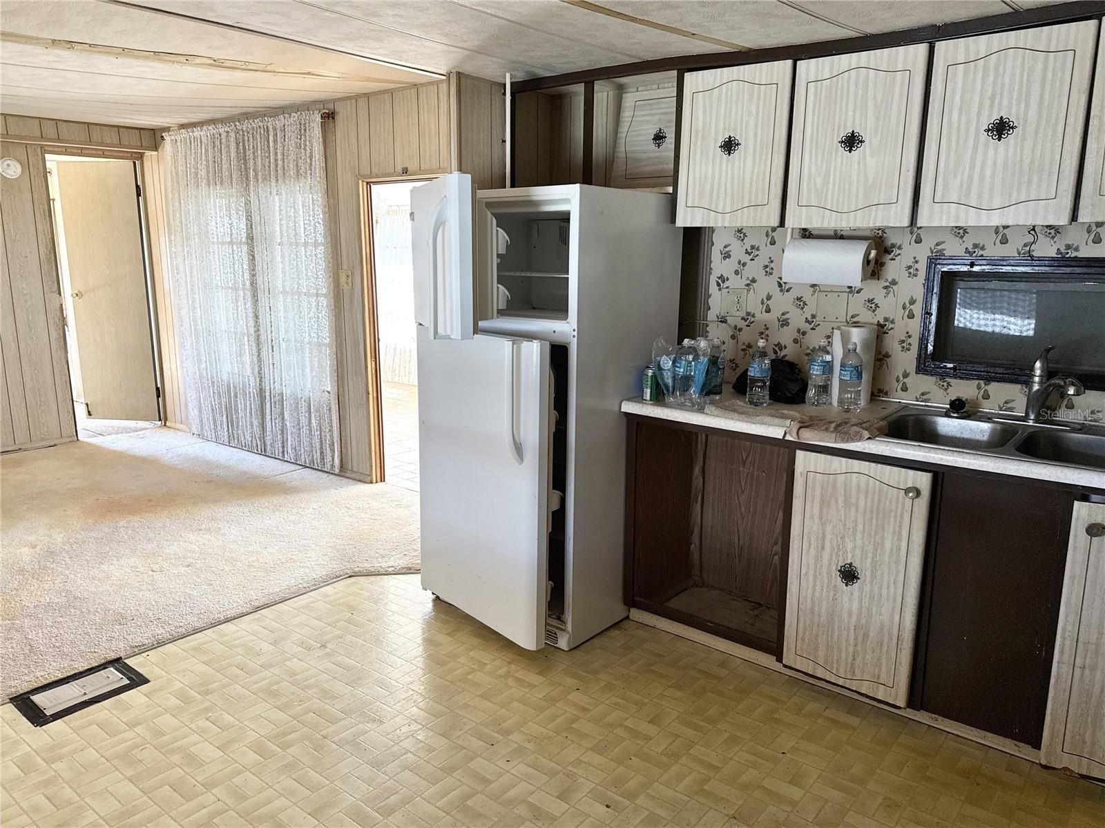 MOBEL AMERICANA MOBILE HOME PARK UNREC - Residential