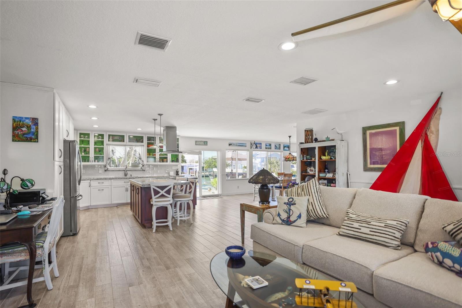 ISLAND ESTATES UNIT 1 - Residential