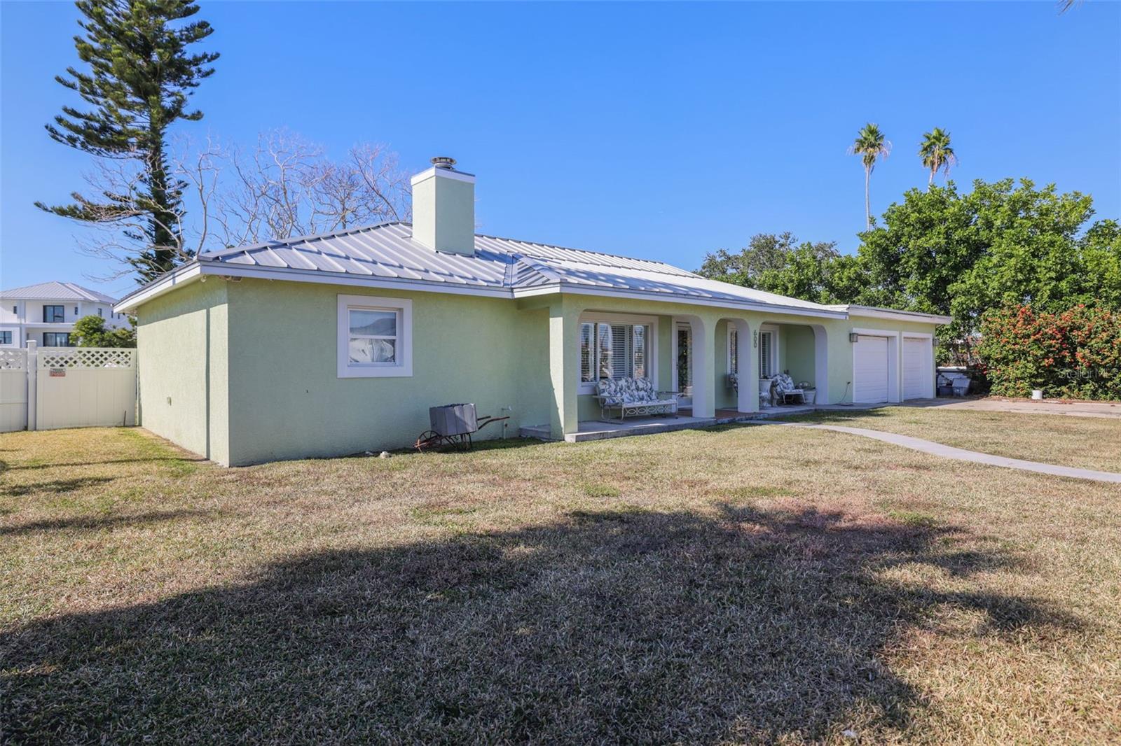 ISLAND ESTATES UNIT 1 - Residential