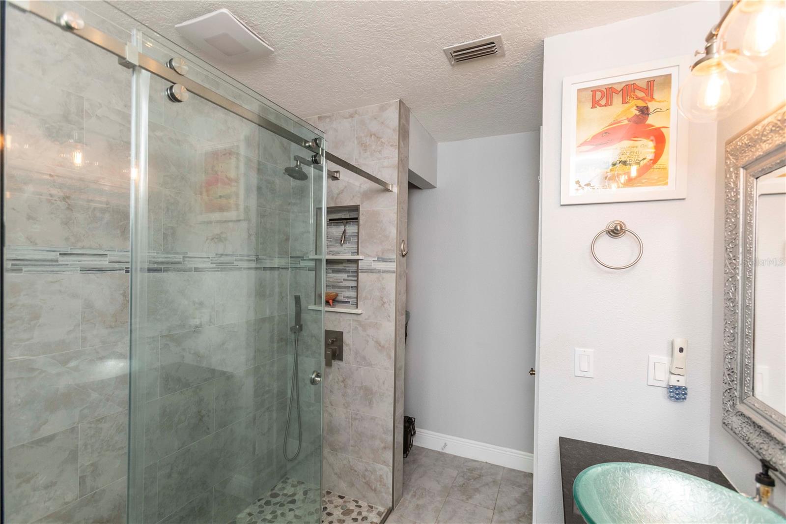 RIVER CROSSING - Residential