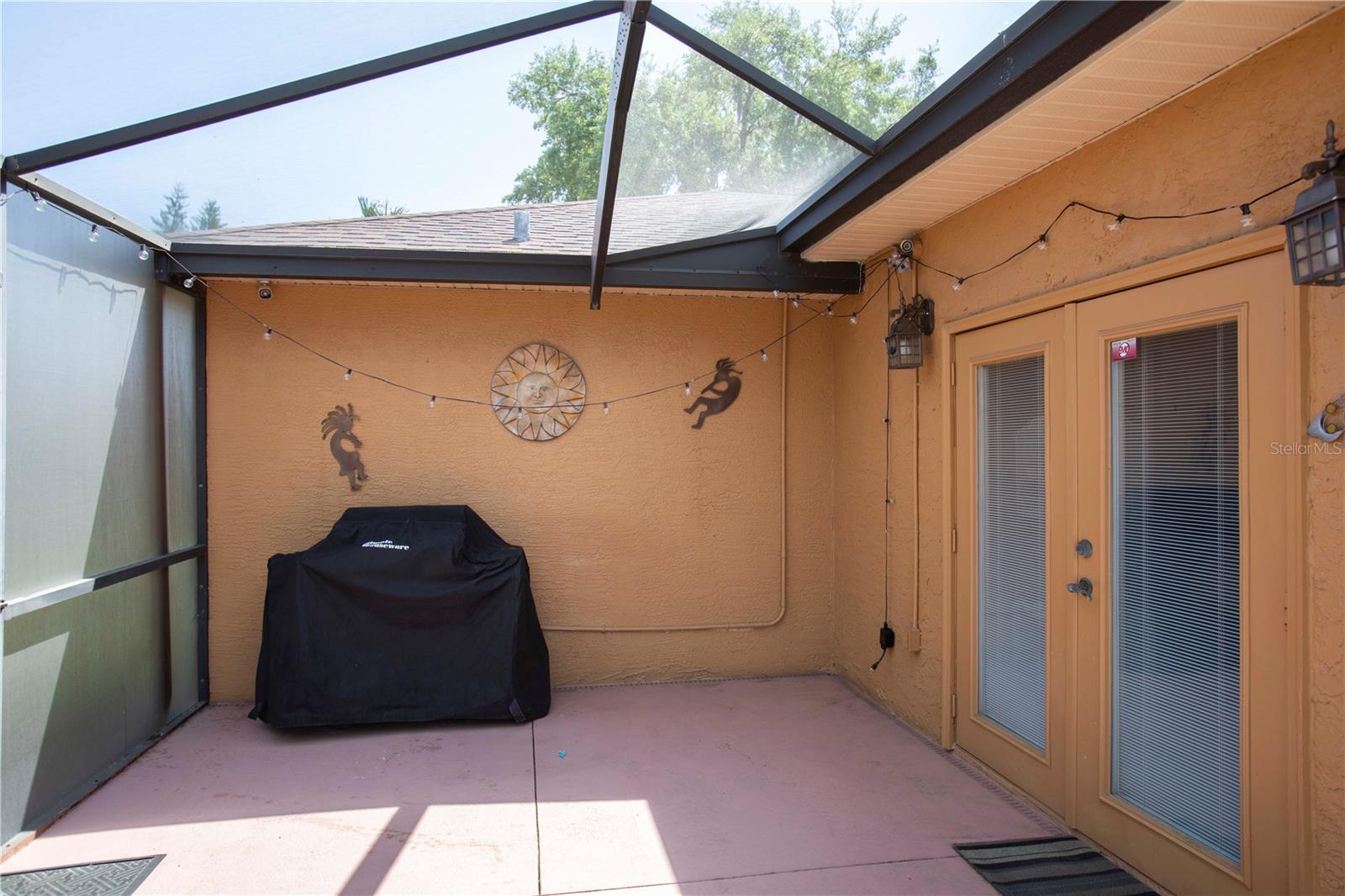 RIVER CROSSING - Residential