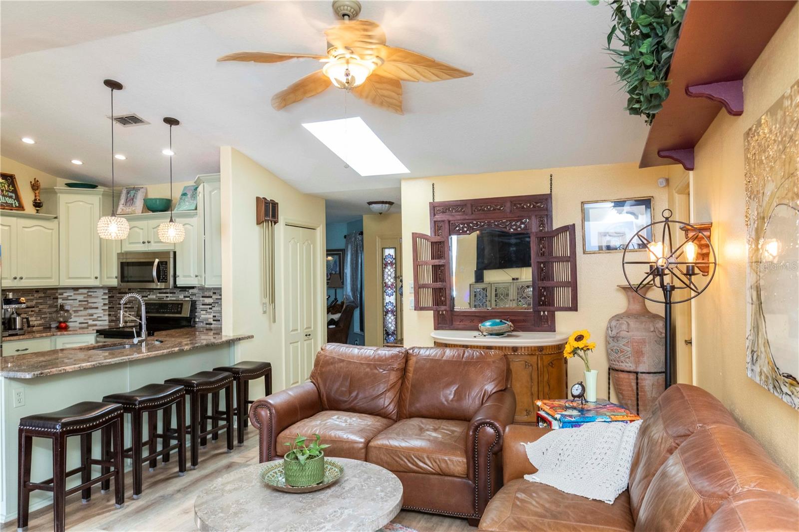 RIVER CROSSING - Residential