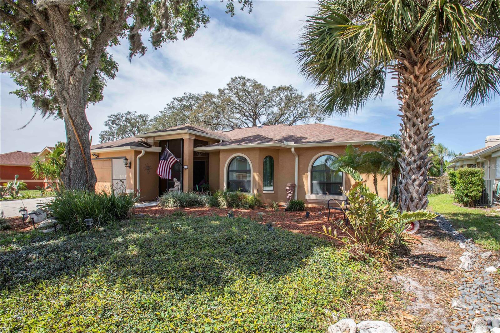 RIVER CROSSING - Residential