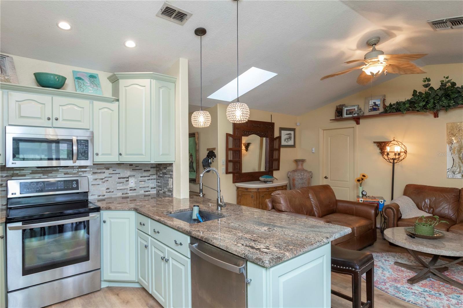 RIVER CROSSING - Residential