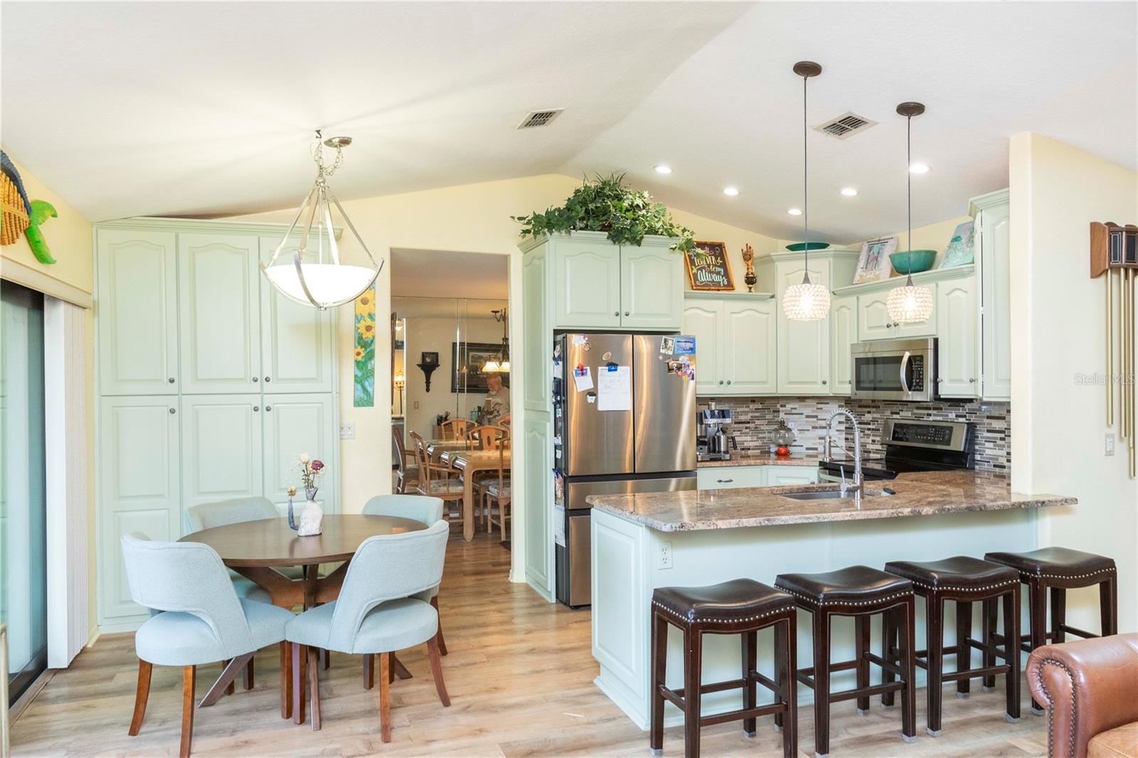 RIVER CROSSING - Residential