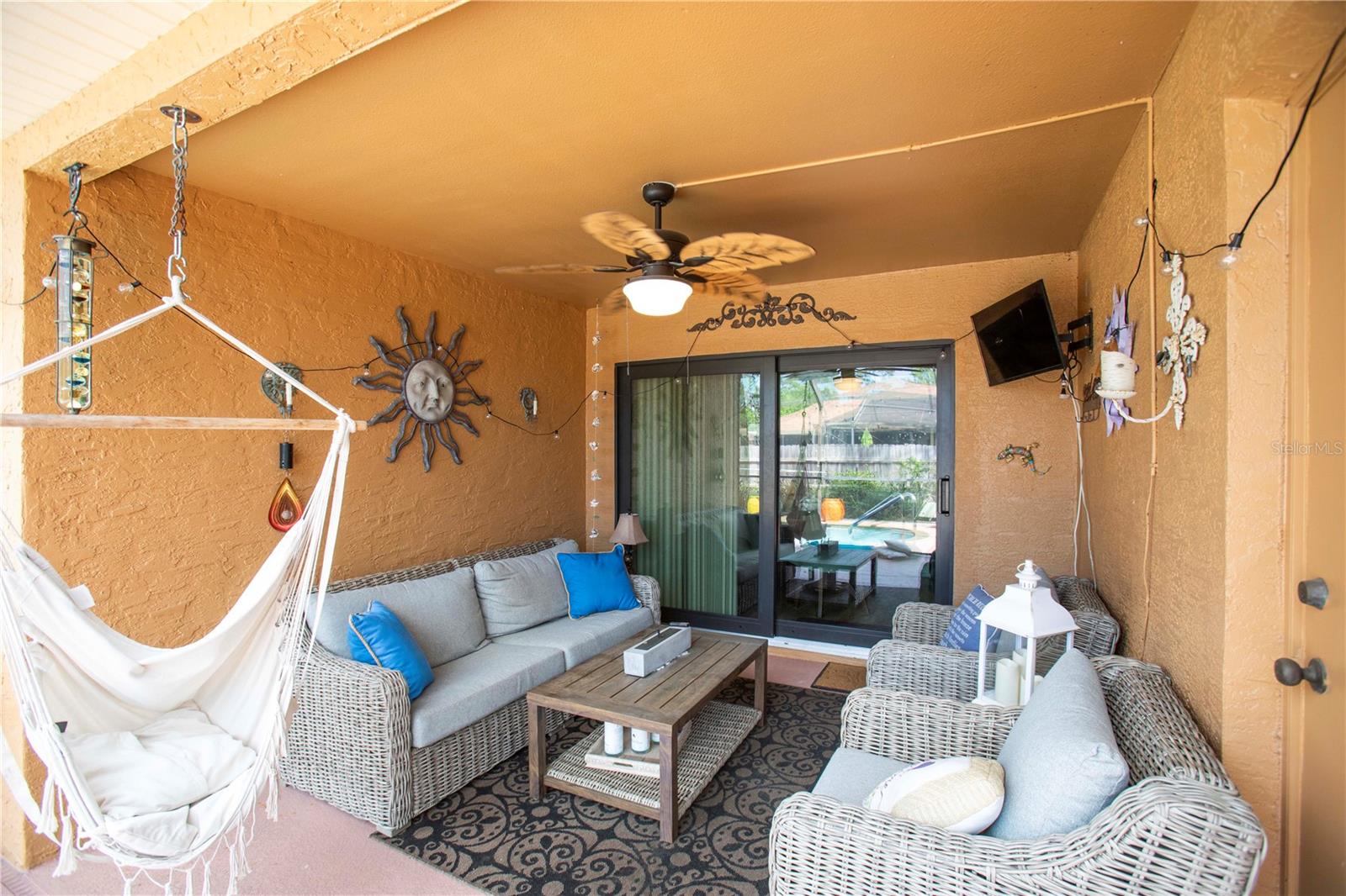 RIVER CROSSING - Residential