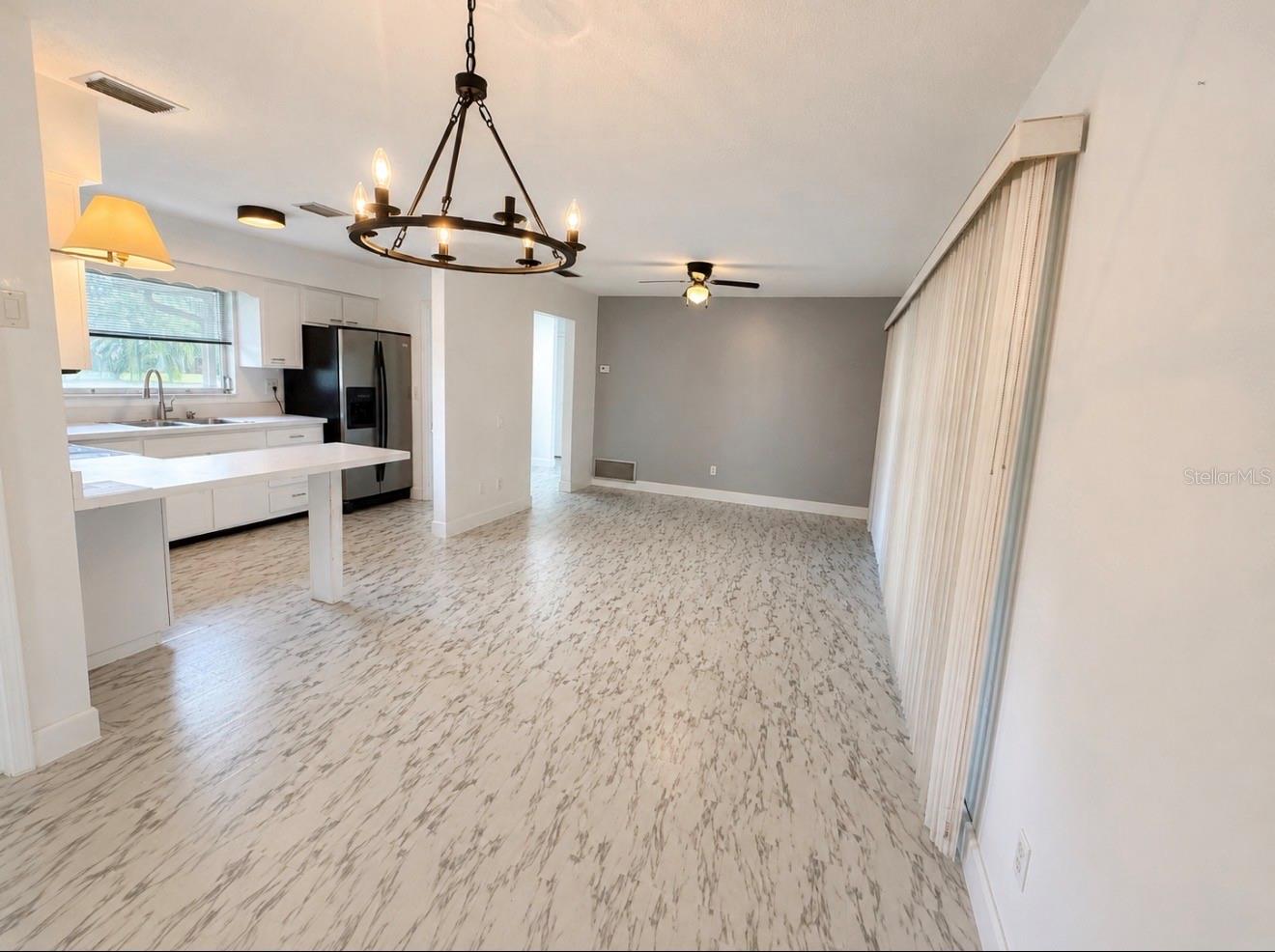 RAINBOW LAKES ESTATES - Residential
