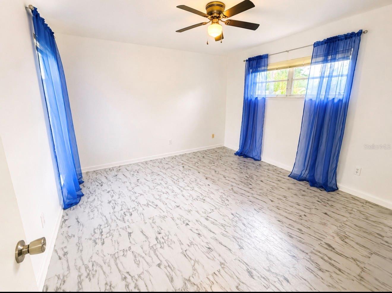 RAINBOW LAKES ESTATES - Residential