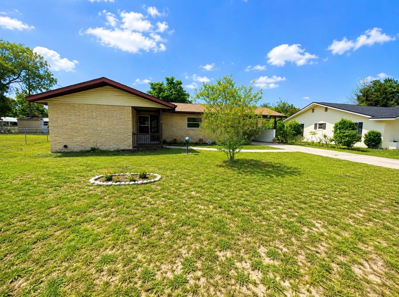 RAINBOW LAKES ESTATES - Residential
