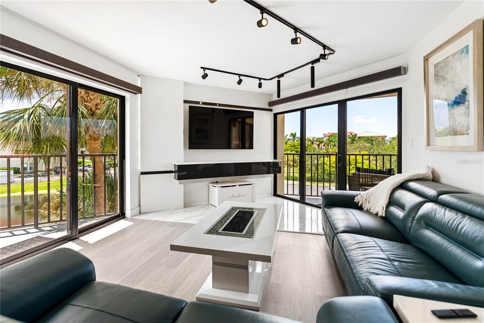 RIVER YACHT & RACQUET CLUB 1 - Residential