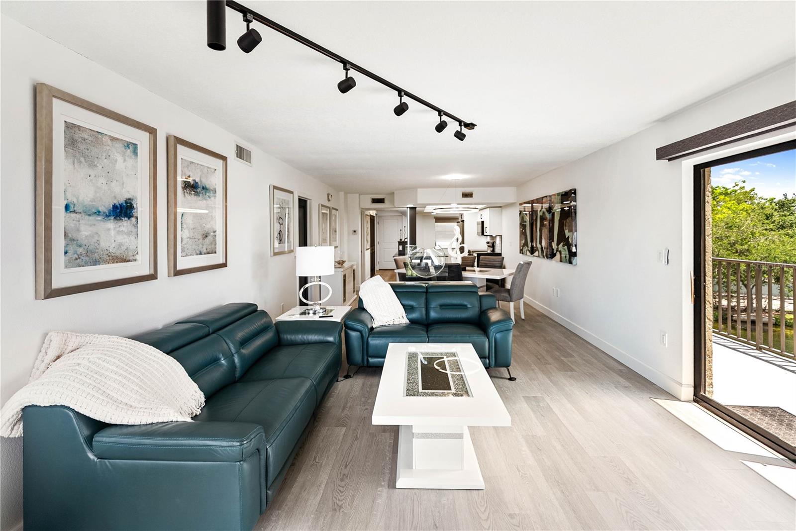 RIVER YACHT & RACQUET CLUB 1 - Residential