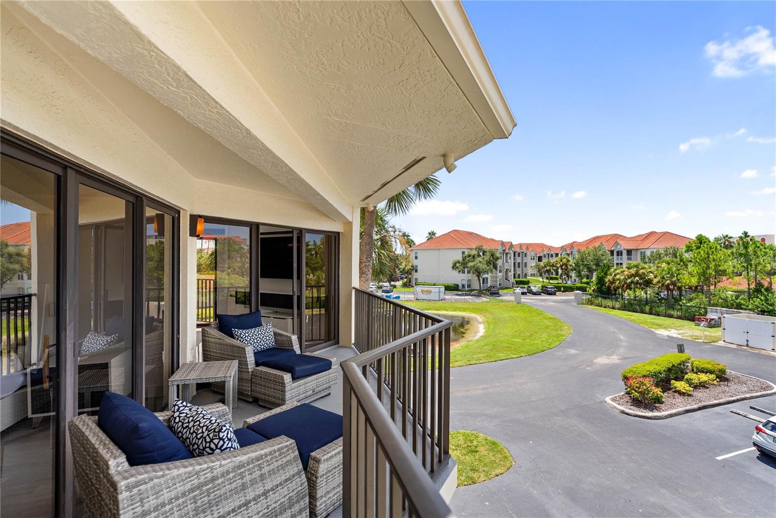 RIVER YACHT & RACQUET CLUB 1 - Residential