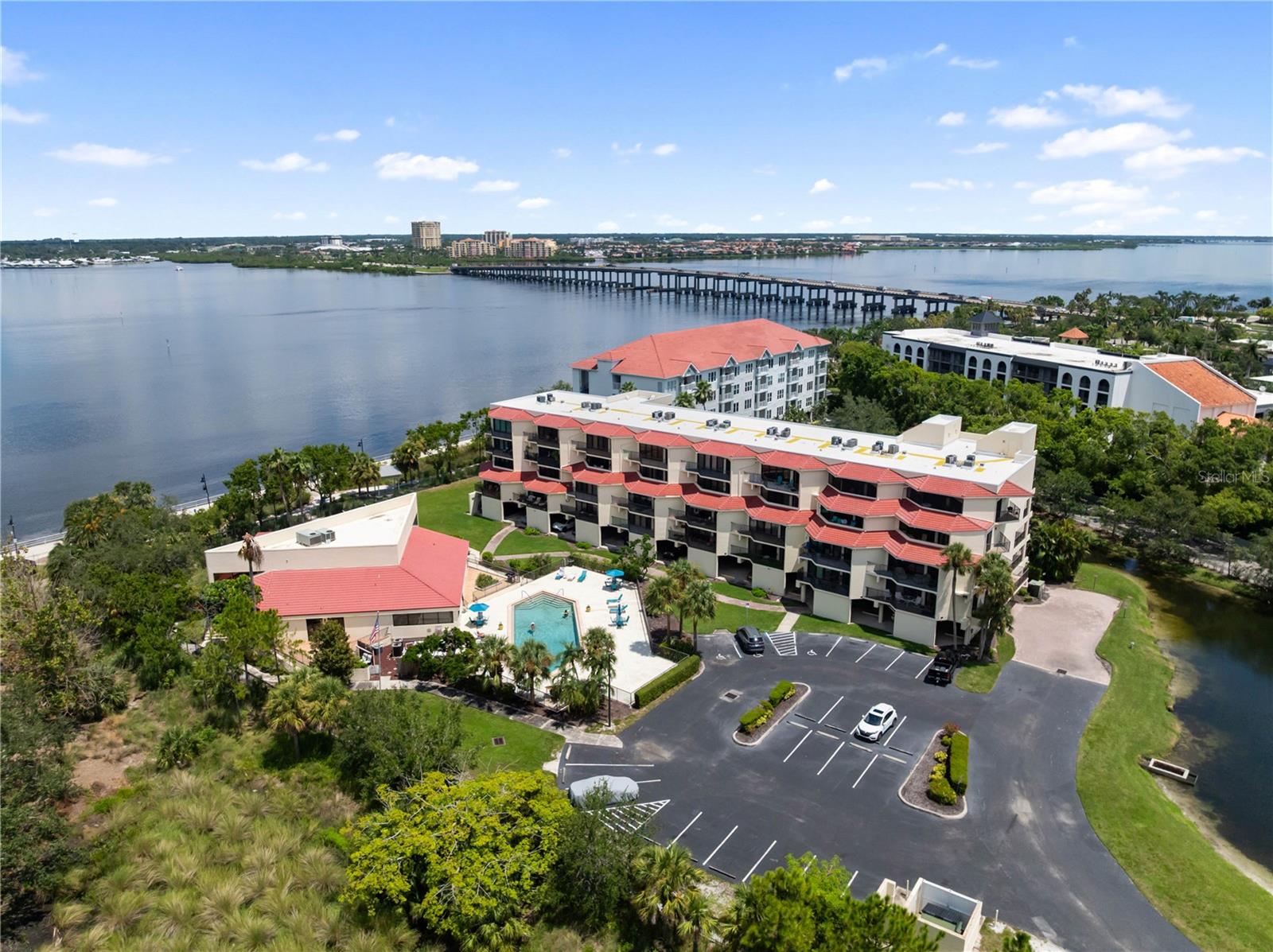 RIVER YACHT & RACQUET CLUB 1 - Residential