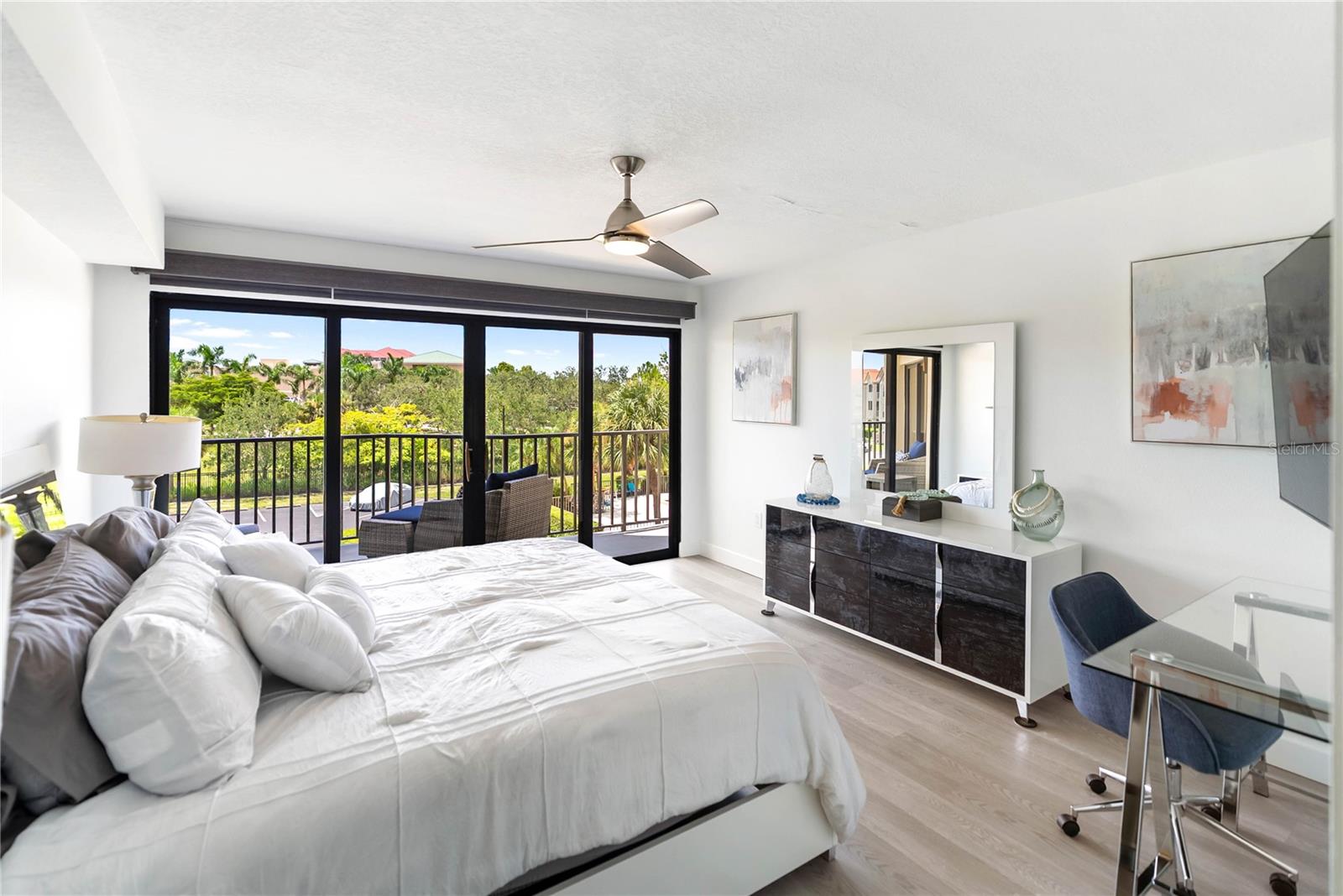 RIVER YACHT & RACQUET CLUB 1 - Residential