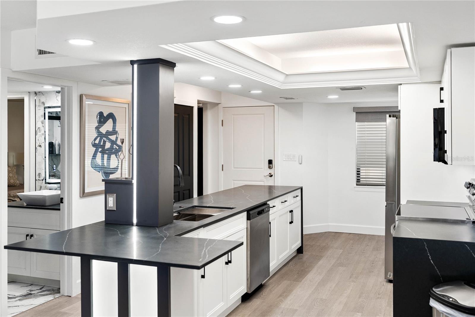 RIVER YACHT & RACQUET CLUB 1 - Residential