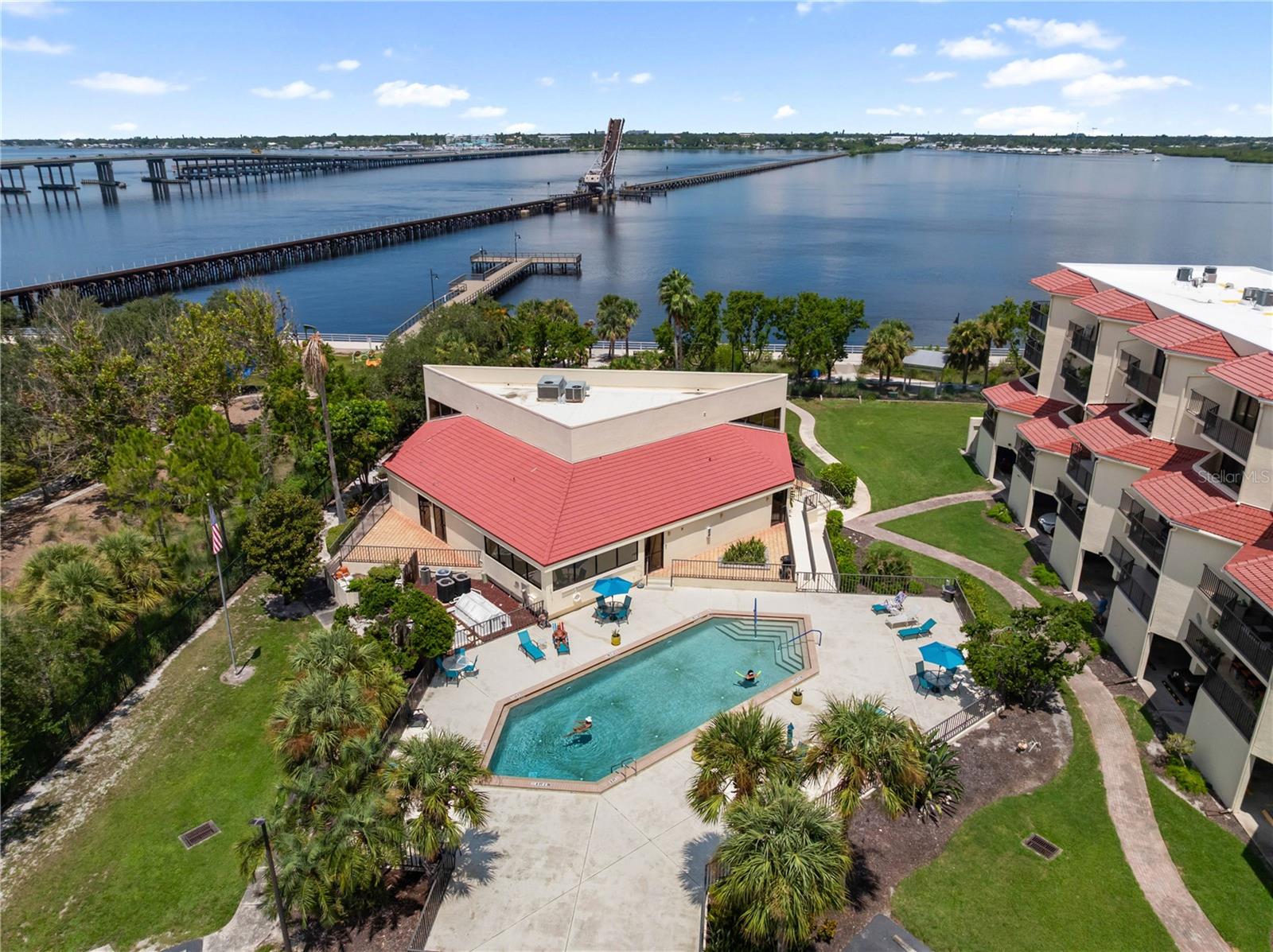 RIVER YACHT & RACQUET CLUB 1 - Residential